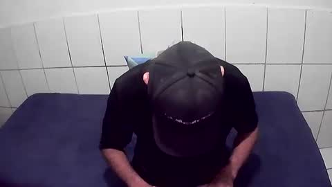 Cesar Augusto Pierdona online show from December 22, 7:22 pm