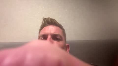 Snapshot of boomfxx1985 chatting on October 10, 10:12 pm boomfxx1985 online show from October 10, 10:12 pm