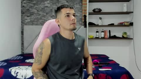 booyhott_ online show from February 25, 8:43 pm