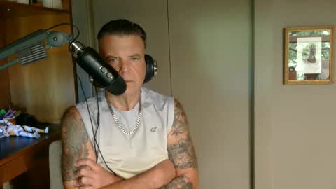 Snapshot of boss1420 chatting on September 9, 3:55 pm BOSS online show from September 9, 3:55 pm