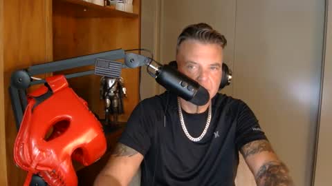 Snapshot of boss1420 chatting on October 3, 4:12 pm BOSS online show from October 3, 4:12 pm