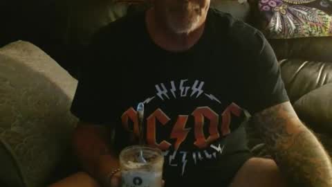 Snapshot of bostonguy1969 chatting on October 22, 2:37 am bostonguy1969 online show from October 22, 2:37 am