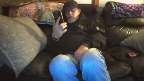 Snapshot of bostonguy1969 chatting on March 6, 12:32 am bostonguy1969 online show from March 6, 12:32 am