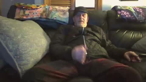 Snapshot of bostonguy1969 chatting on January 18, 3:24 am bostonguy1969 online show from January 18, 3:24 am