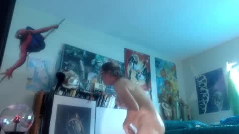 Bottomboo7 online show from October 9, 1:49 pm