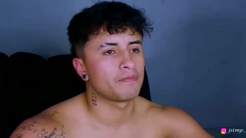 boy_nauthy online show from November 13, 6:29 am