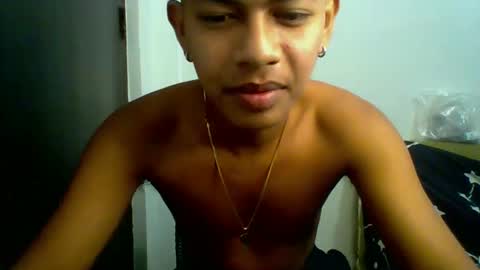 boyax16 online show from December 12, 7:52 am