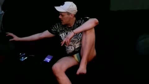 Slutty Stud online show from April 18, 10:49 am