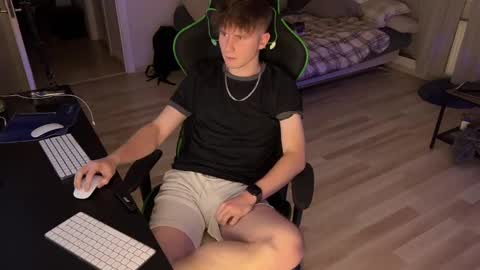 Eddie online show from December 16, 10:56 pm