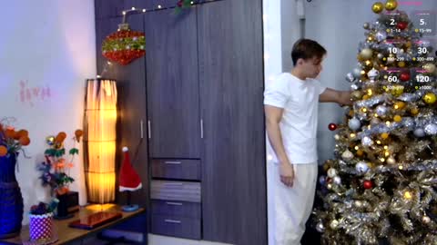 Angelo Mark Fernando Taylor online show from December 7, 11:40 am