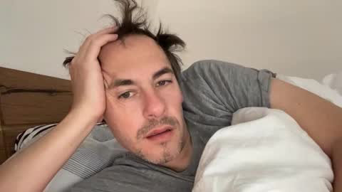 boytoyhh online show from November 13, 9:03 am