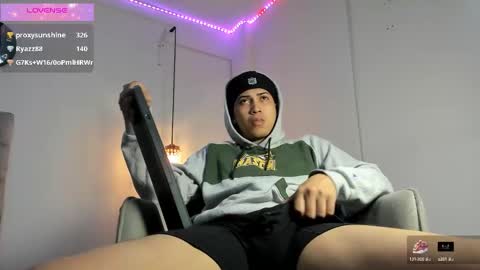 Snapshot of br4ndon_cooper chatting on October 13, 6:58 pm Brandon online show from October 13, 6:58 pm