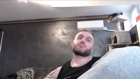 Snapshot of brad_pittfall chatting on September 26, 2:26 pm ask me online show from September 26, 2:26 pm