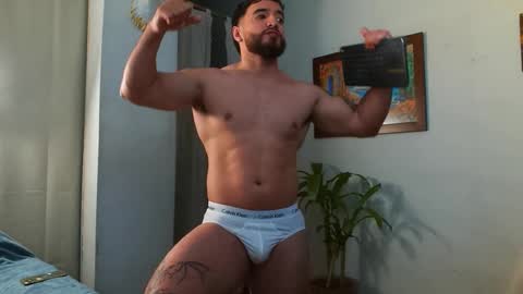 Bradley Martinez online show from February 11, 1:21 am