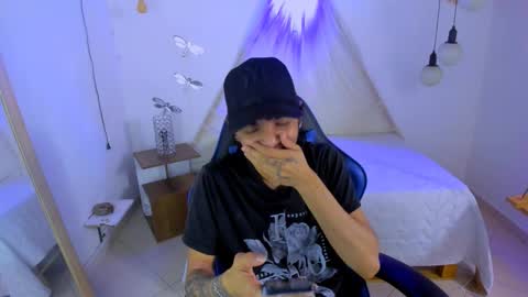 B R A N D online show from November 20, 3:22 pm