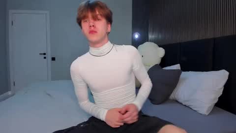 Snapshot of braxiboy chatting on February 19, 10:09 pm Brax online show from February 19, 10:09 pm