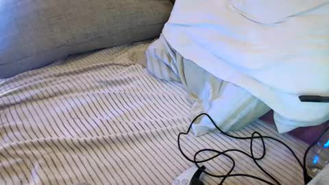 breezydicks online show from December 21, 6:05 pm