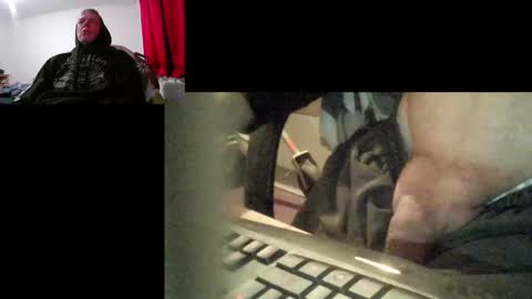 Snapshot of bremer64 chatting on January 1, 10:54 am bremer64 online show from January 1, 10:54 am