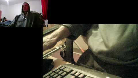 Snapshot of bremer64 chatting on February 15, 10:00 am bremer64 online show from February 15, 10:00 am