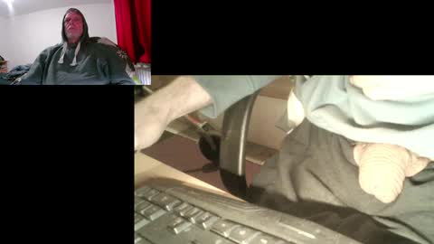 Snapshot of bremer64 chatting on December 29, 1:28 pm bremer64 online show from December 29, 1:28 pm