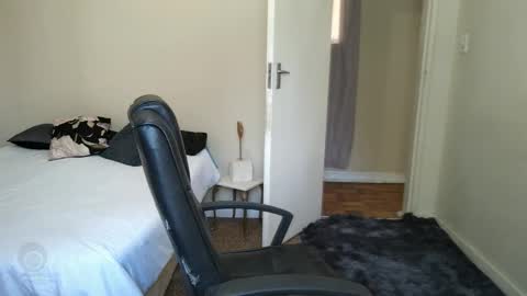 ask me lol online show from September 16, 9:10 am