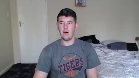 ask me lol online show from December 6, 3:52 am