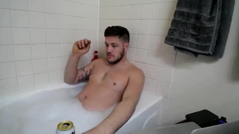 Snapshot of brettbwc89 chatting on December 24, 8:27 pm brettbwc89 online show from December 24, 8:27 pm