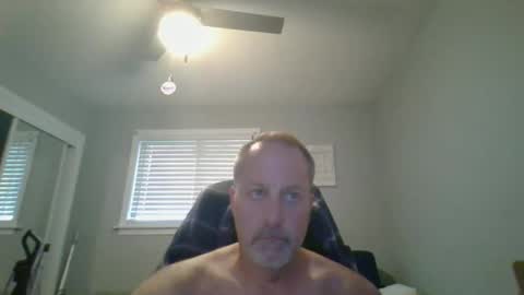 hey online show from June 9, 11:39 pm
