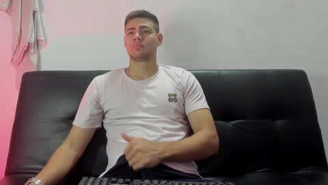 brian_mac online show from January 3, 3:55 pm