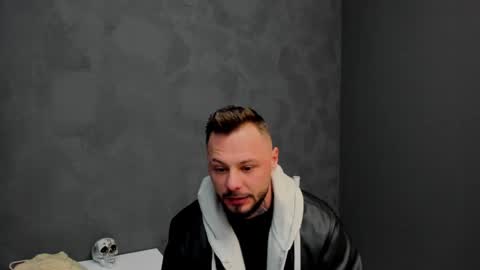 Brian online show from December 23, 5:49 am