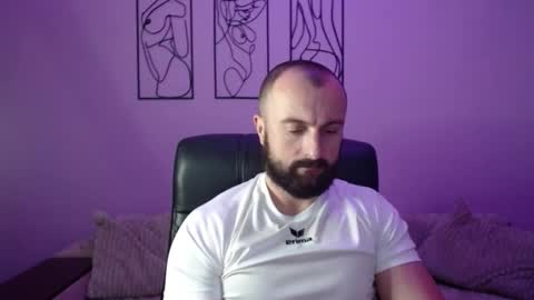 brindlefly69 online show from October 30, 12:39 pm