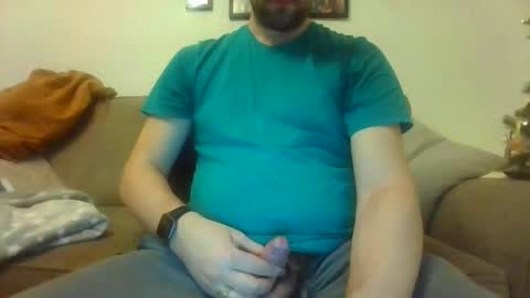 britguy6985 online show from December 4, 8:29 pm