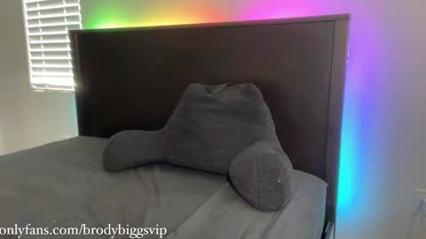 Brody Biggs online show from December 21, 8:43 pm