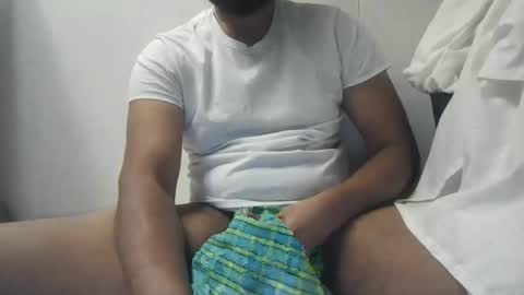 brownbd32 online show from November 10, 5:01 am