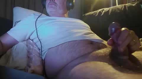 Snapshot of brt157 chatting on September 23, 3:39 am robert online show from September 23, 3:39 am