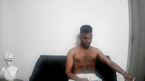 bruce_1111 online show from March 31, 10:44 pm