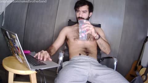 Snapshot of brunobaibe chatting on February 2, 2:13 pm brunobaibe online show from February 2, 2:13 pm