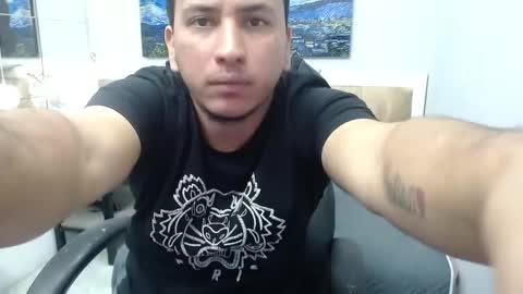 brunoevans_ online show from May 4, 3:03 pm