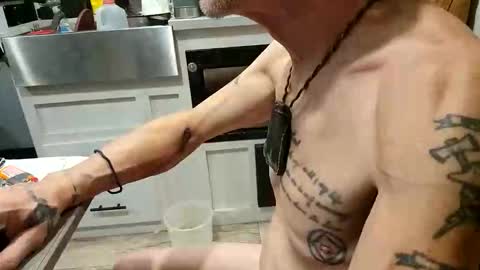 Steve... aka SkinnieDippin aka TimberTramp online show from October 10, 6:07 am