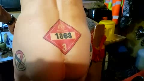 Steve... aka SkinnieDippin aka TimberTramp online show from December 28, 9:52 am