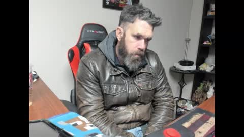 BRUTALMASTER1983 online show from December 15, 6:32 am