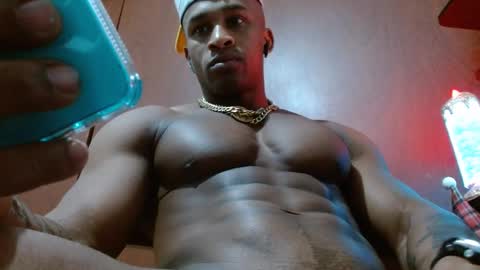 Snapshot of bryan_colen chatting on March 3, 11:06 am Enjoy the best muscle straws   online show from March 3, 11:06 am