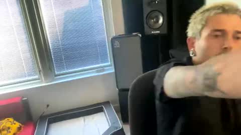 bryjybxxx online show from October 19, 10:24 pm