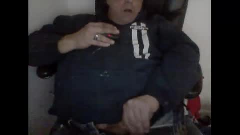 buddyluvzumore online show from December 28, 11:59 pm