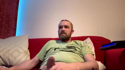 budgie1095 online show from January 13, 6:16 pm