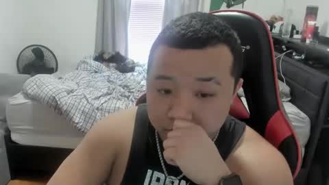 buffsexyman24 online show from March 7, 5:49 pm