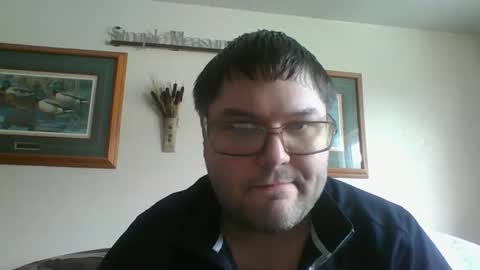 bulldoggie4669 online show from December 15, 5:43 pm