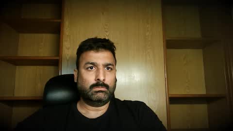 Hairy Arabian online show from November 12, 5:46 am