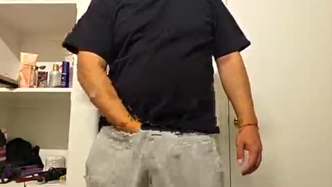 buttdude23 online show from July 17, 11:44 pm