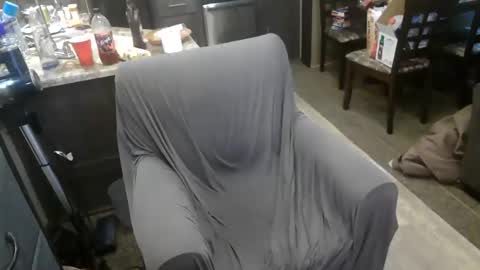 buttnaked4u1 online show from June 7, 6:15 pm